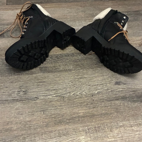 Indigo Rd. Mallory Pointy Fur Lined Side Zip Combat Boots. New Without Box. - Picture 4 of 4